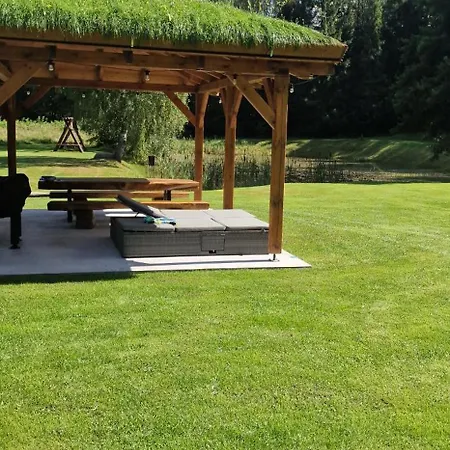 Feriegård Mana Village - Jacuzzi & Sauna Barłomino