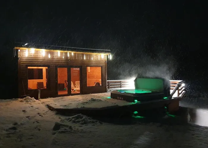 Mana Village - Jacuzzi & Sauna Lantgård *