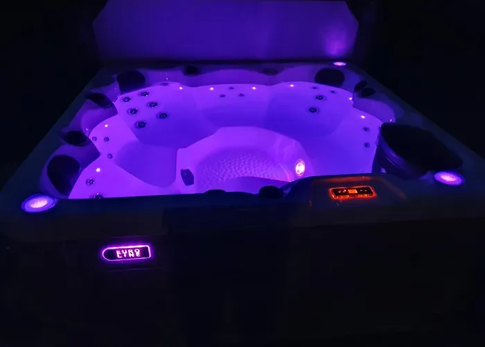 Mana Village - Jacuzzi & Sauna Lantgård