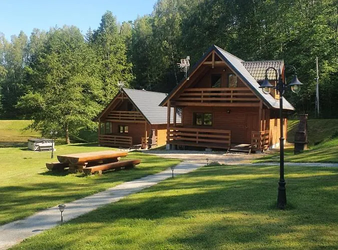 Mana Village - Jacuzzi & Sauna Farm stay Barlomino