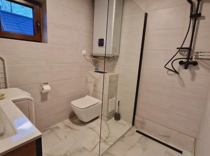 Mana Village - Jacuzzi & Sauna Lantgård *