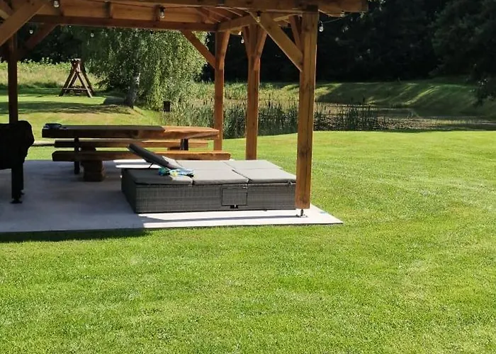 Lantgård Mana Village - Jacuzzi & Sauna Barłomino