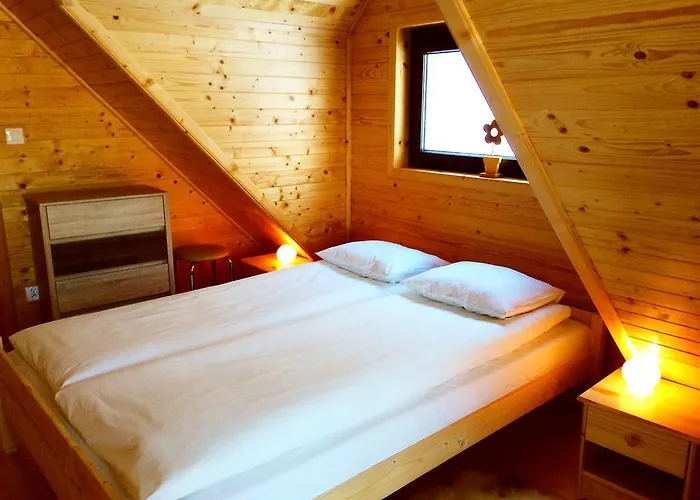 Mana Village - Jacuzzi & Sauna Lantgård